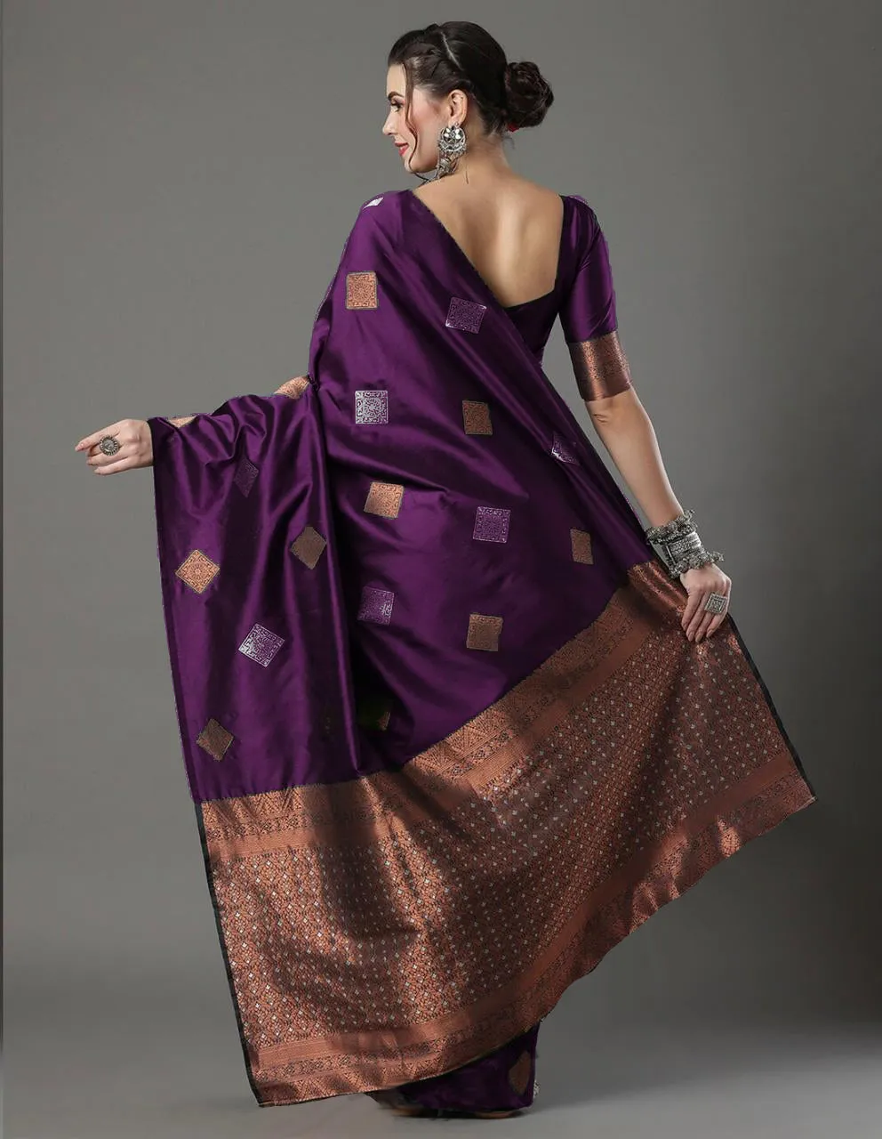 Angelic Wine Soft Silk Saree With Glorious Blouse Piece