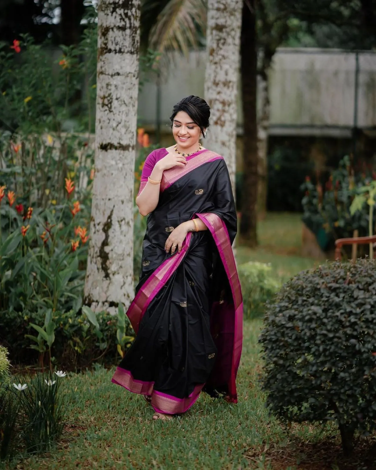 Captivating Black Soft Banarasi Silk Saree With Girlish Blouse Piece