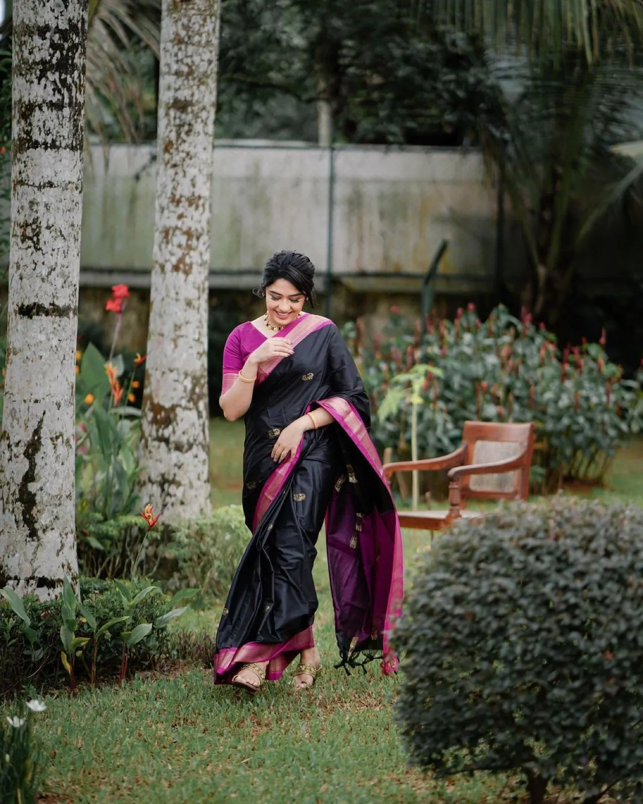 Captivating Black Soft Banarasi Silk Saree With Girlish Blouse Piece