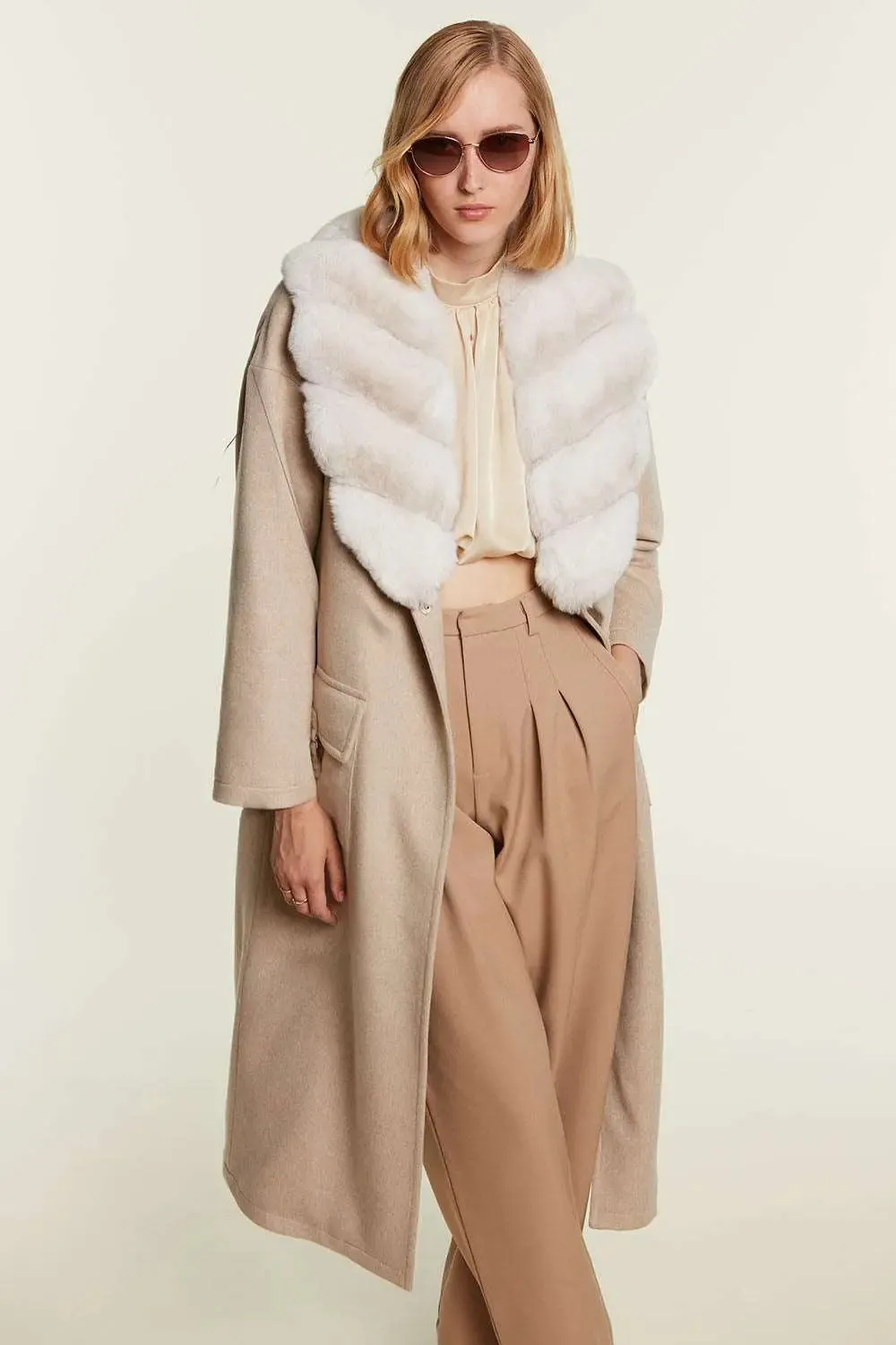 Coat with chinchilla fur collar