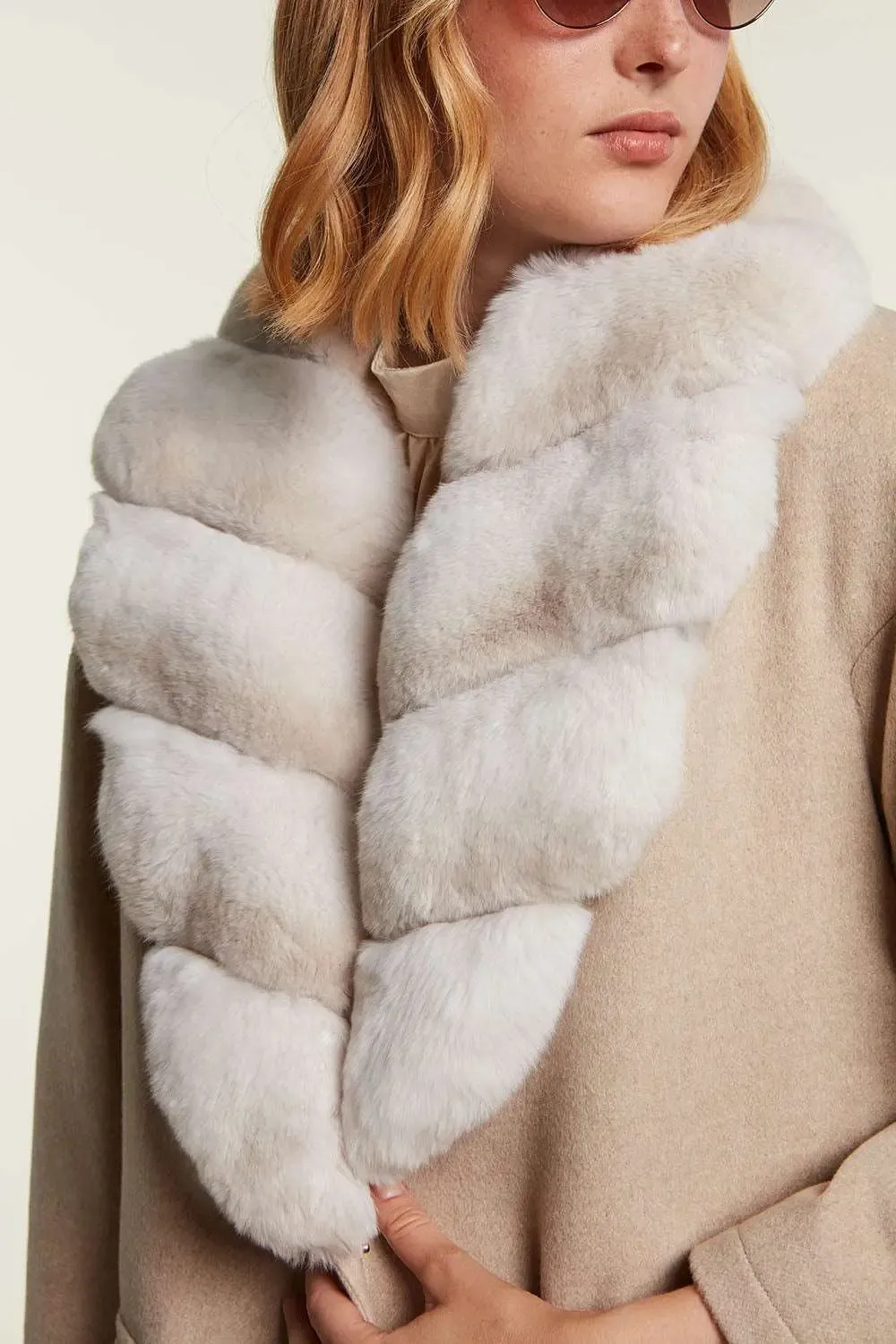 Coat with chinchilla fur collar