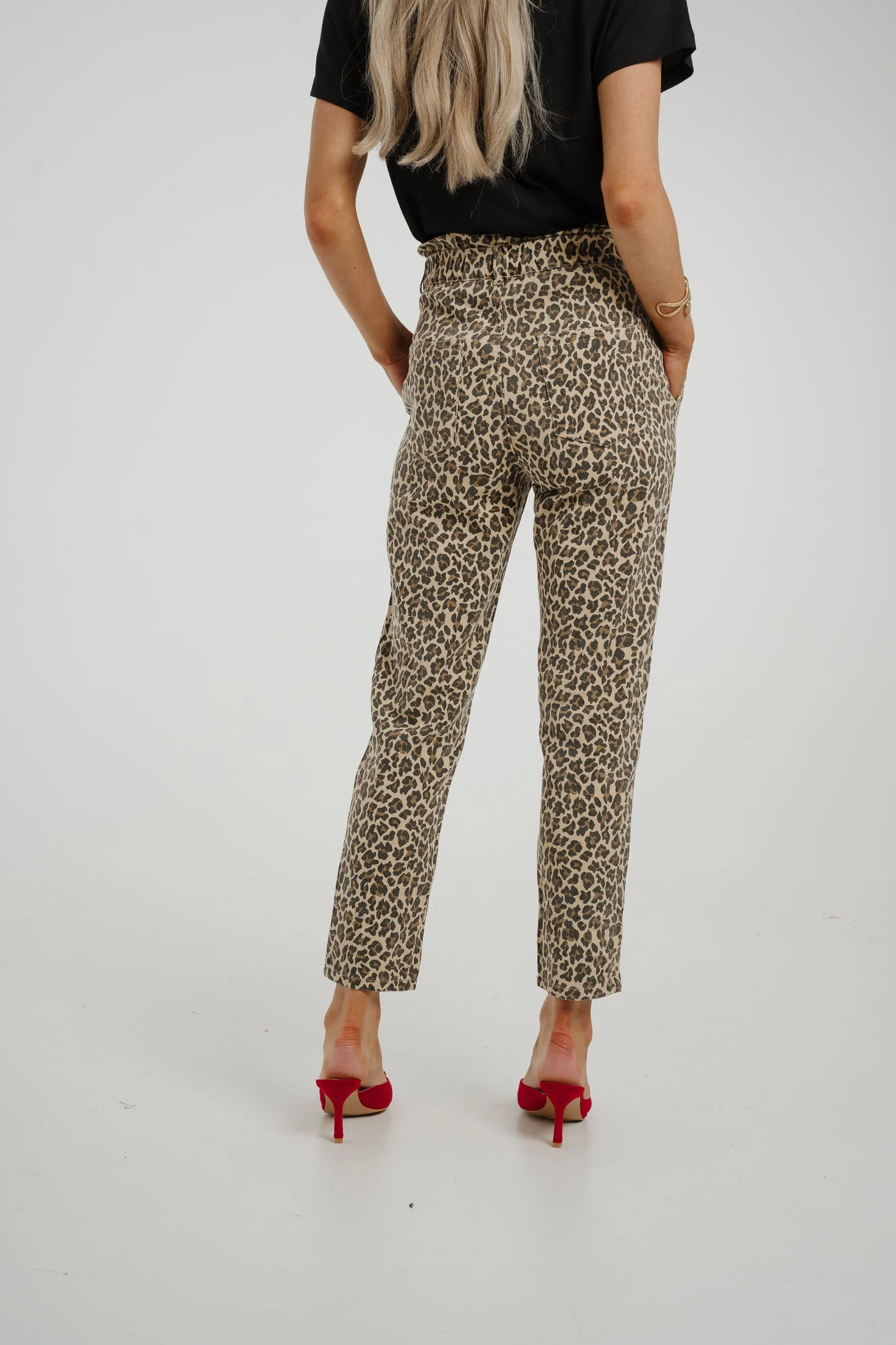 Cora Mom Jean In Leopard Print