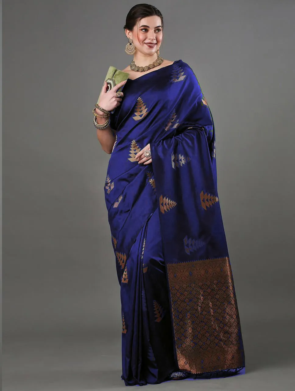 Exquisite Blue Soft Silk Saree With Adoring Blouse Piece