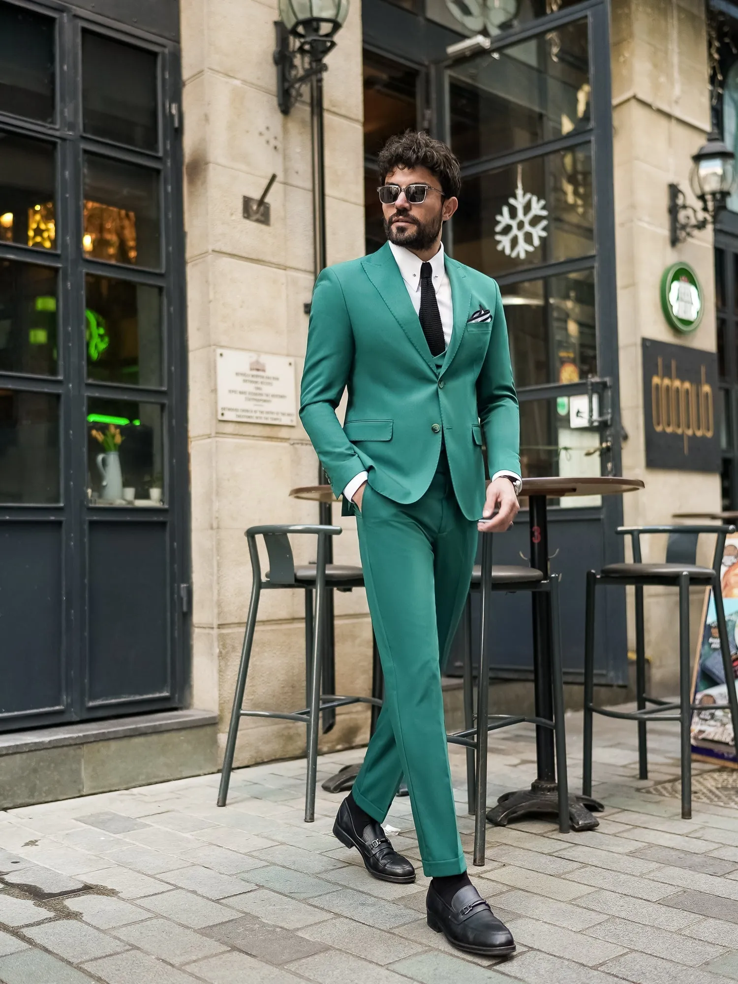 Green Modern-Fit Suit 3-Piece