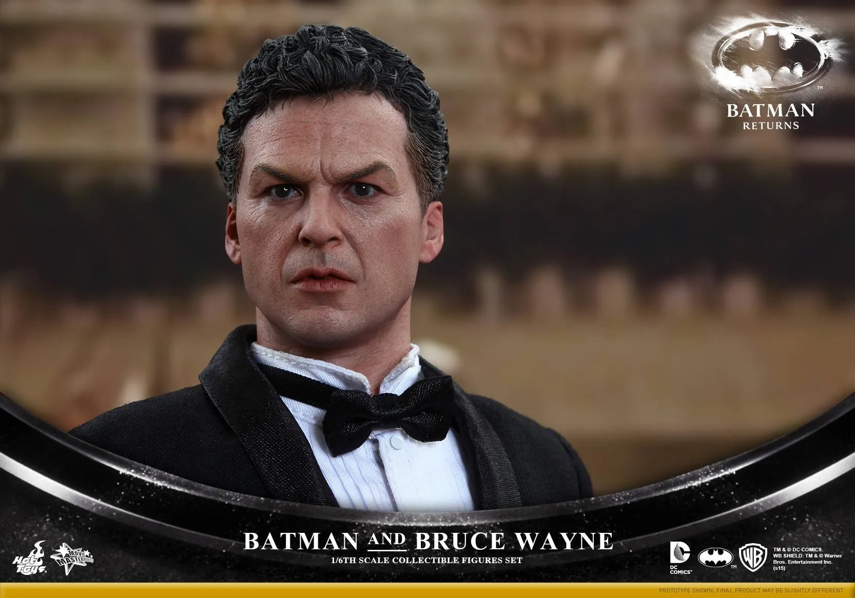 Hot Toys - Batman Returns: Batman Returns: Batman & Bruce Wayne Collectible Figures Set