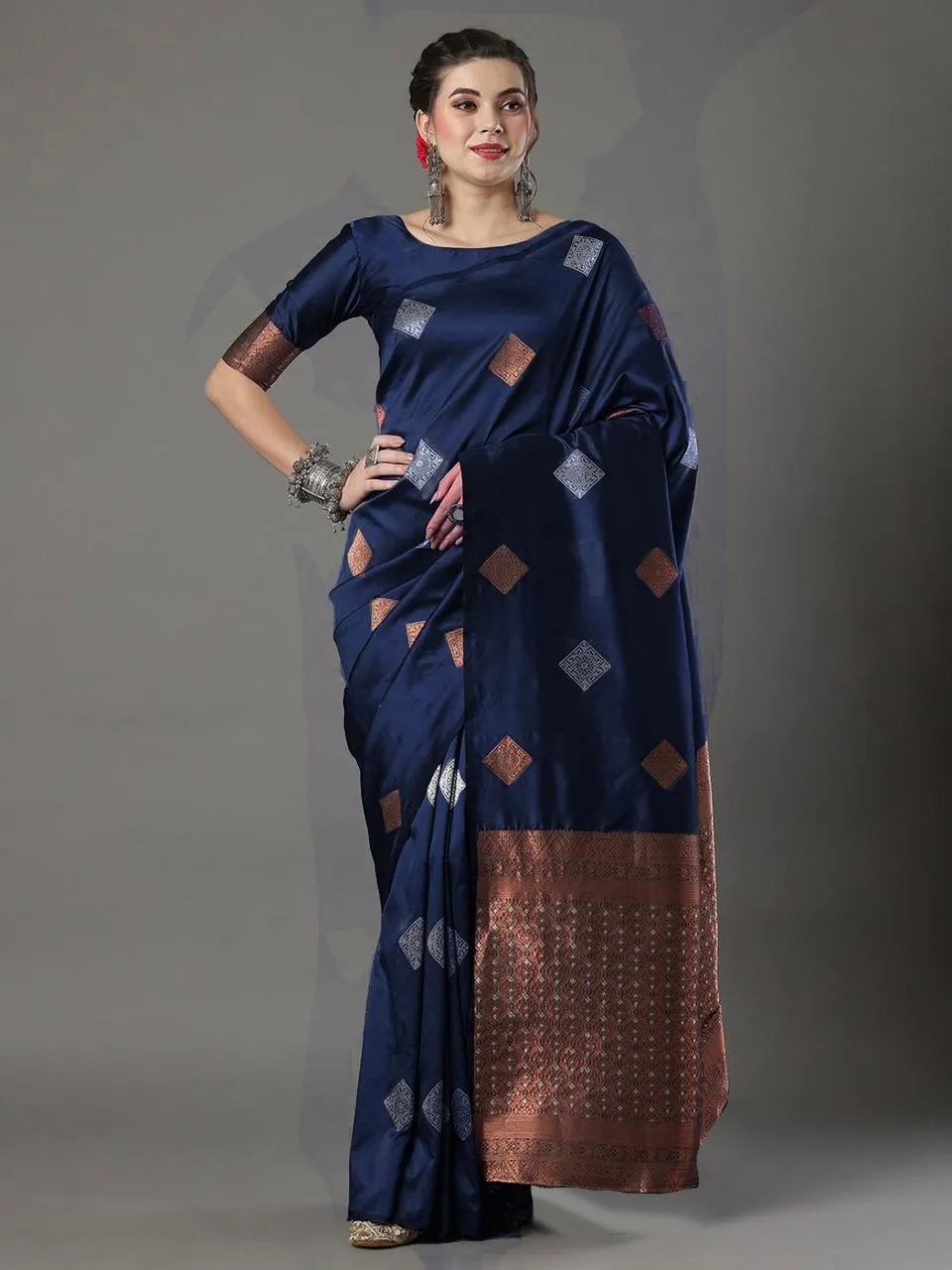 Imbrication Navy Blue Soft Silk Saree With Evanescent Blouse Piece