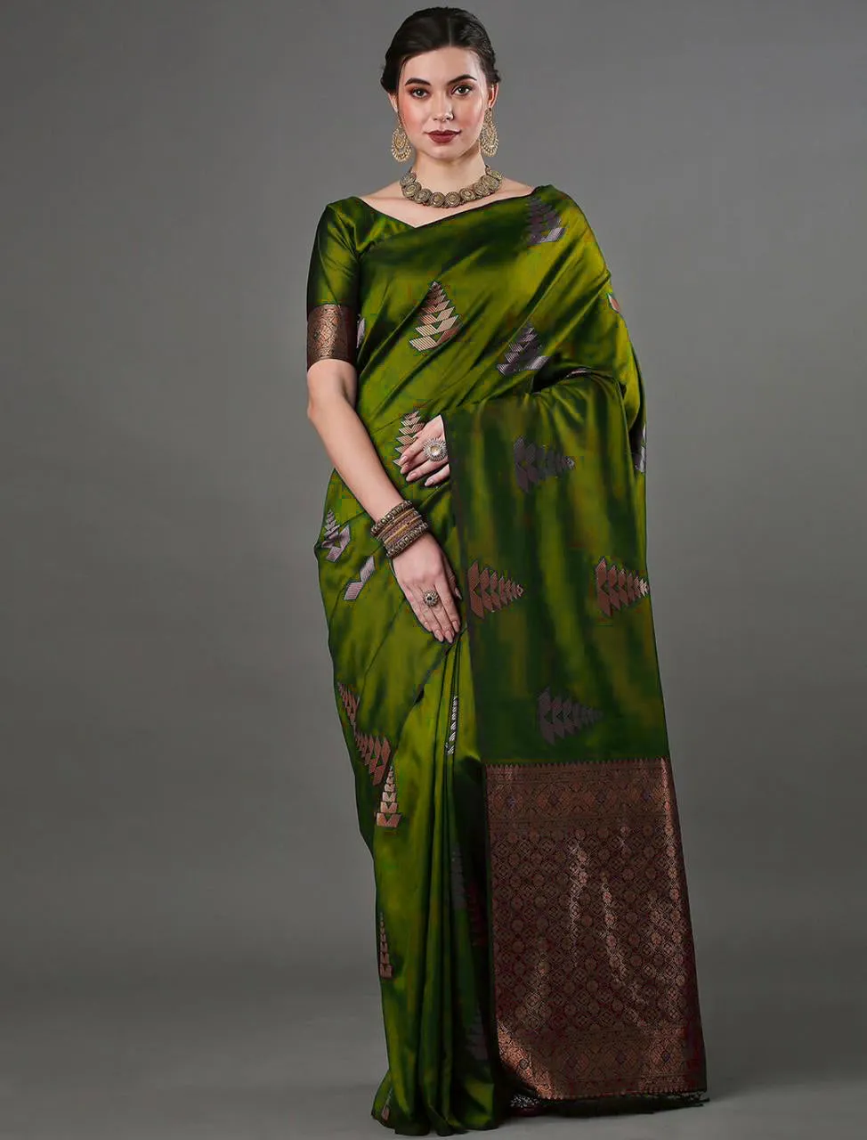 Intricate Mahndi Soft Silk Saree With Hypnotic Blouse Piece