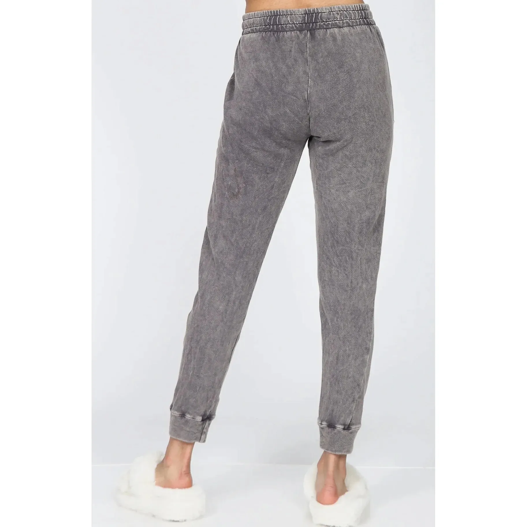 Juniper Mineral Washed Joggers in Concord Grape