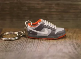 Nike SB Pigeon Dunk Low Sneaker Keychain