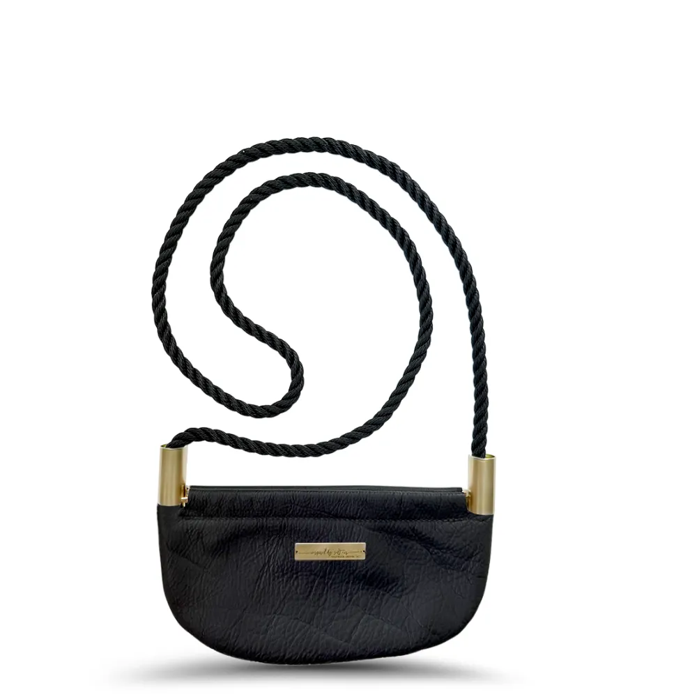 Oyster Shell Bag in Black Leather