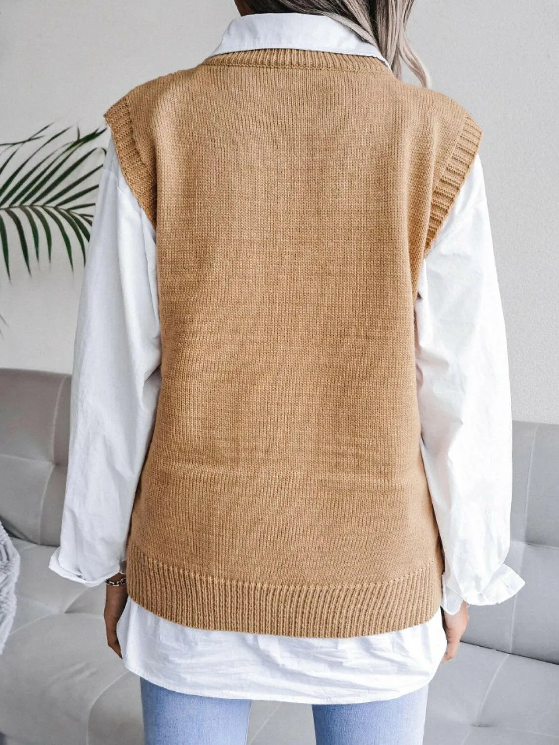 Round Neck Capped Sleeve Sweater Vest