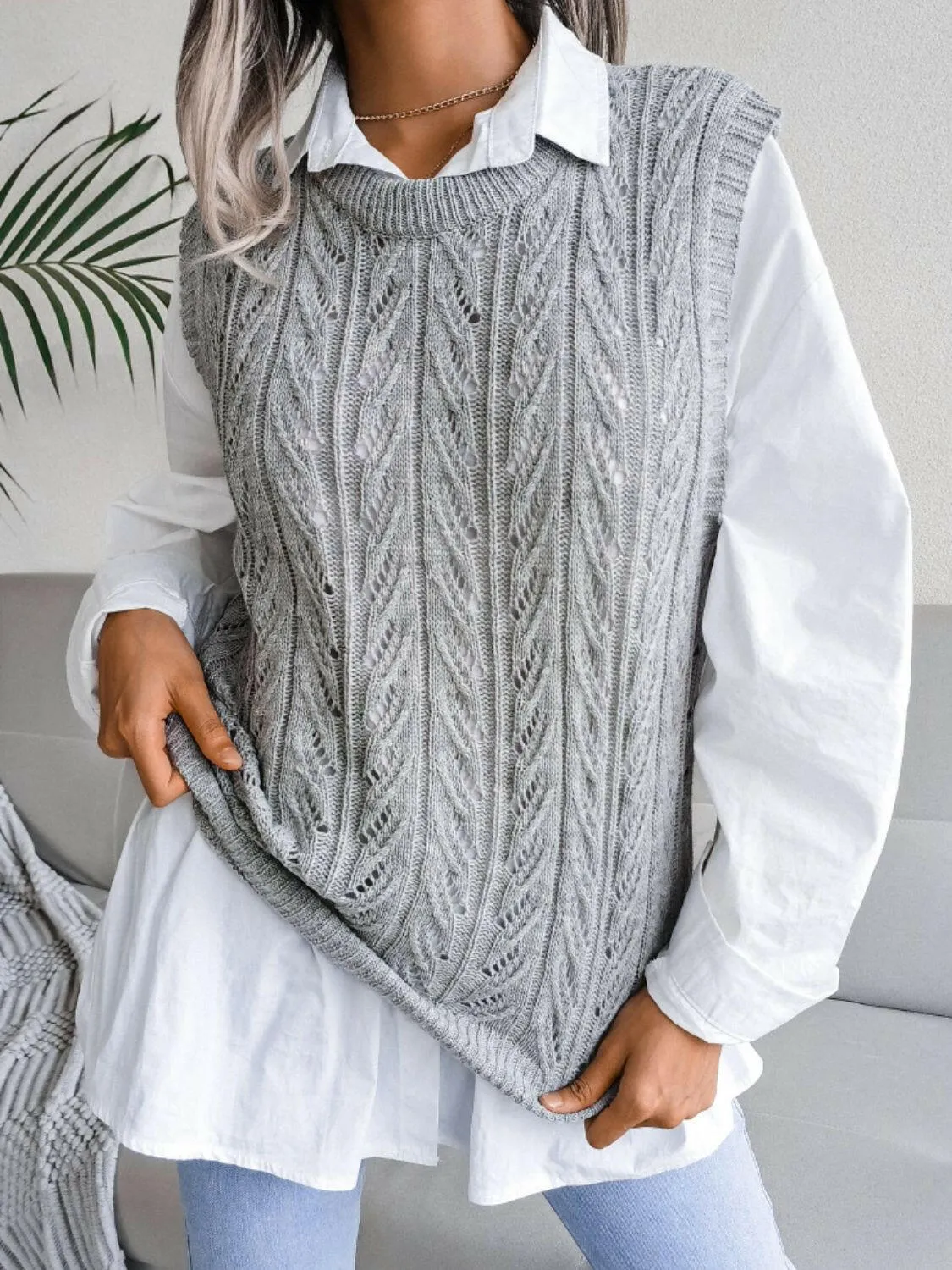 Round Neck Capped Sleeve Sweater Vest