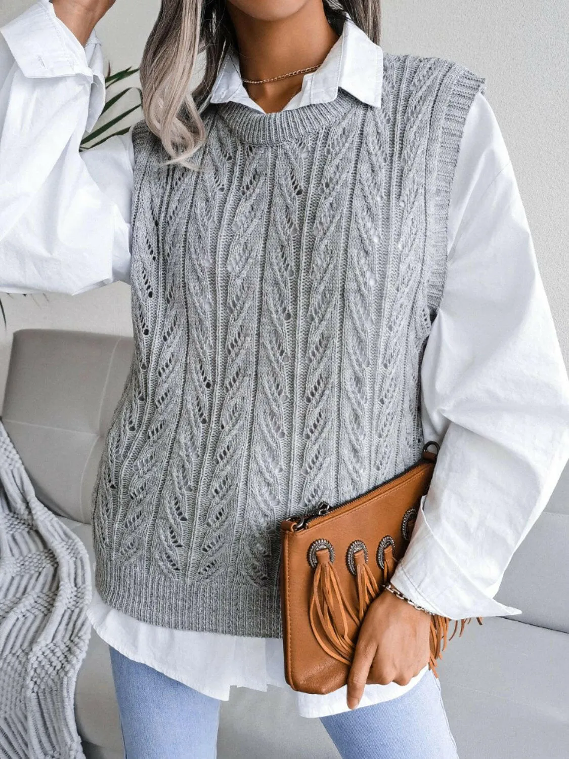 Round Neck Capped Sleeve Sweater Vest