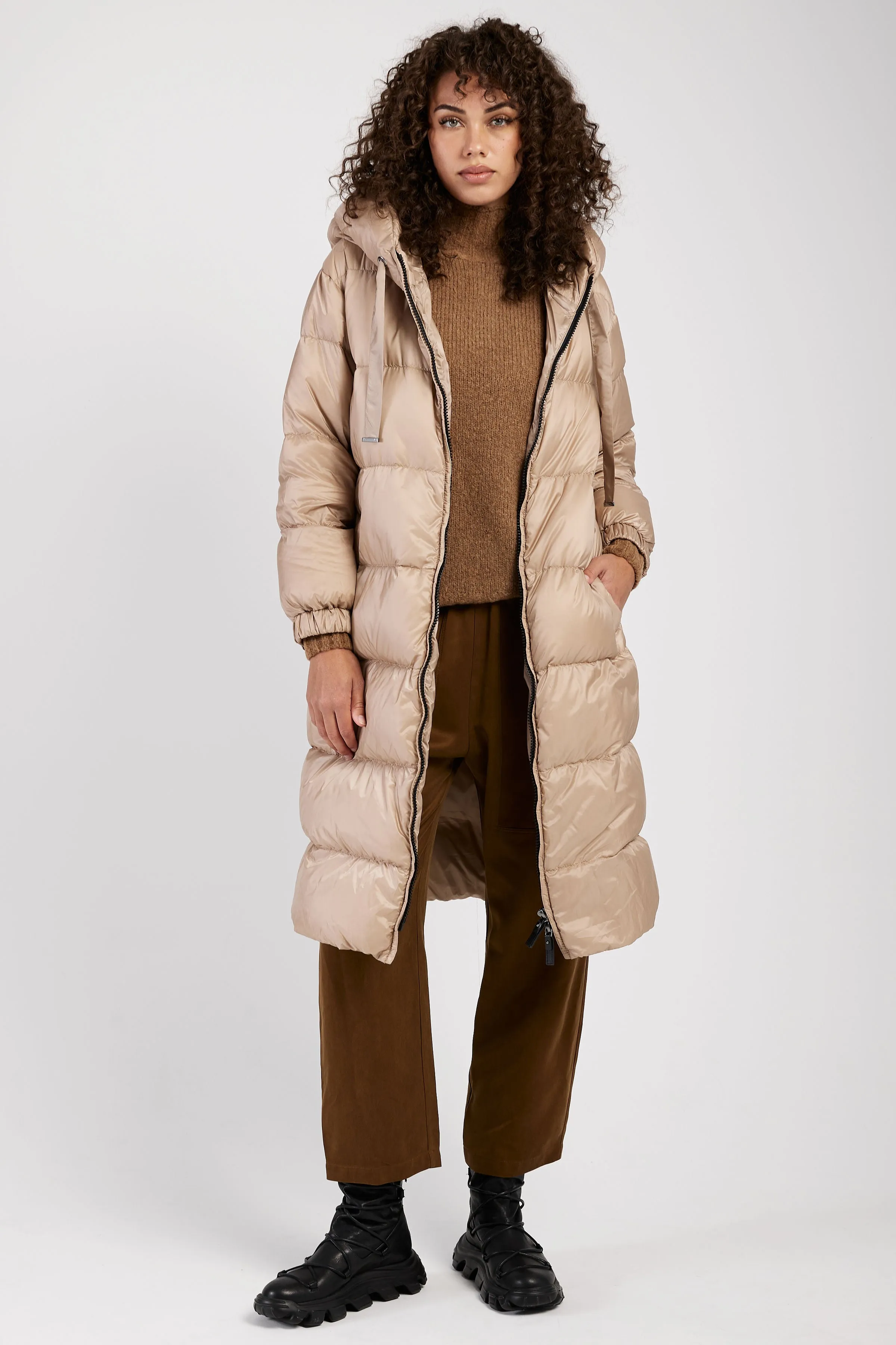 Seipa Puffer Coat in Beige