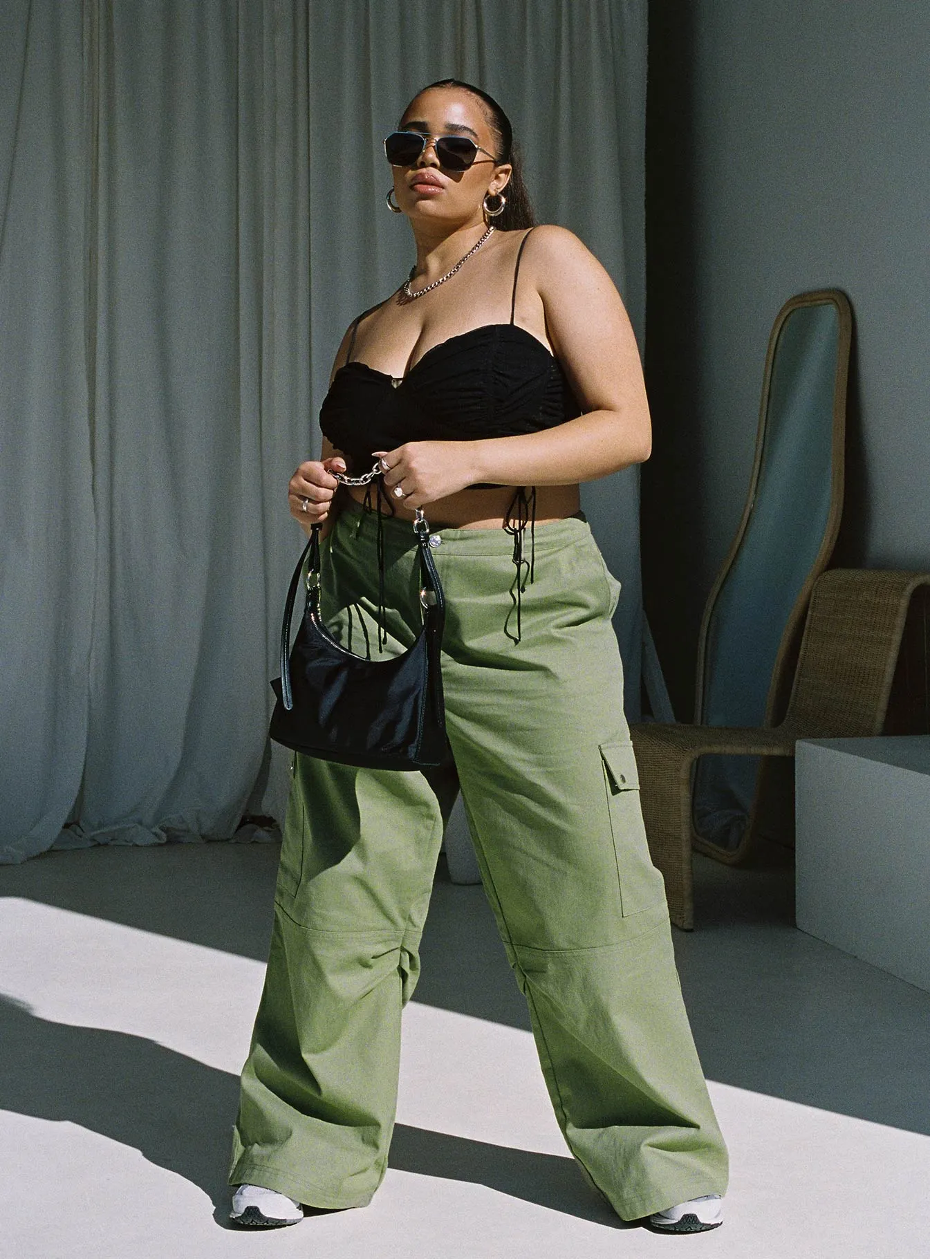 Snatched Mid Rise Cargo Pants Green Curve