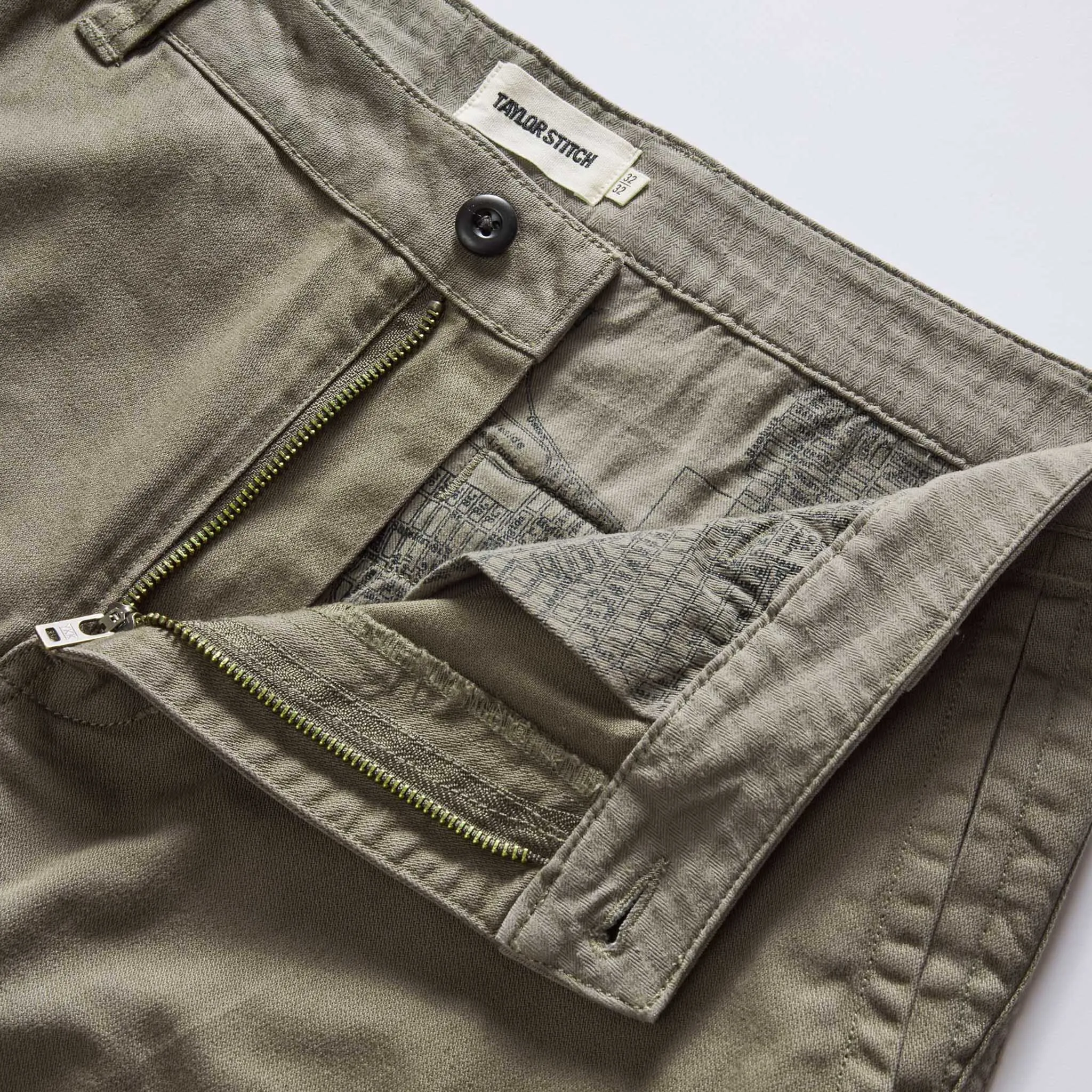 The Tommie Pant in Fatigue Olive