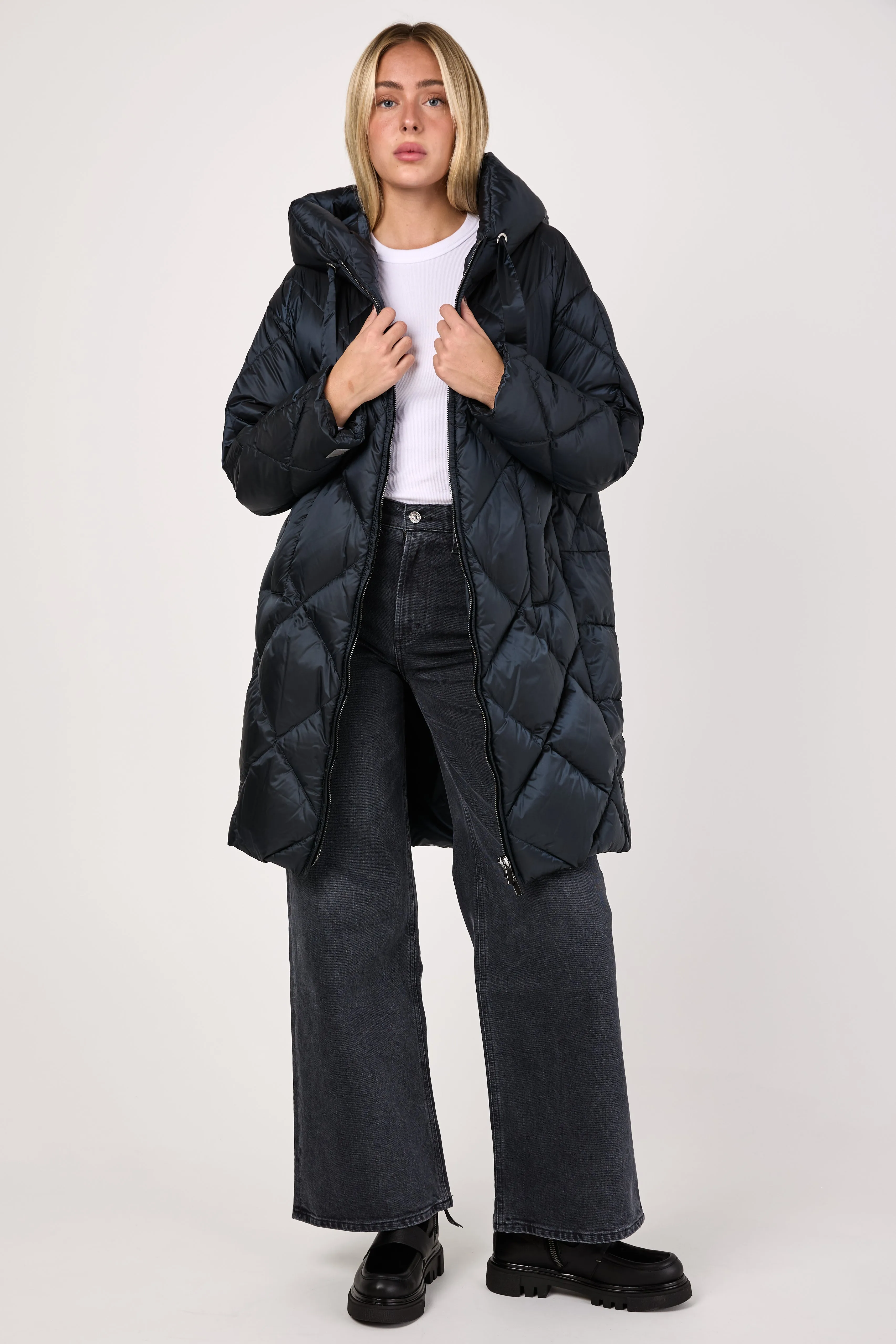 Trefe Puffer Down Coat in Midnight Blue