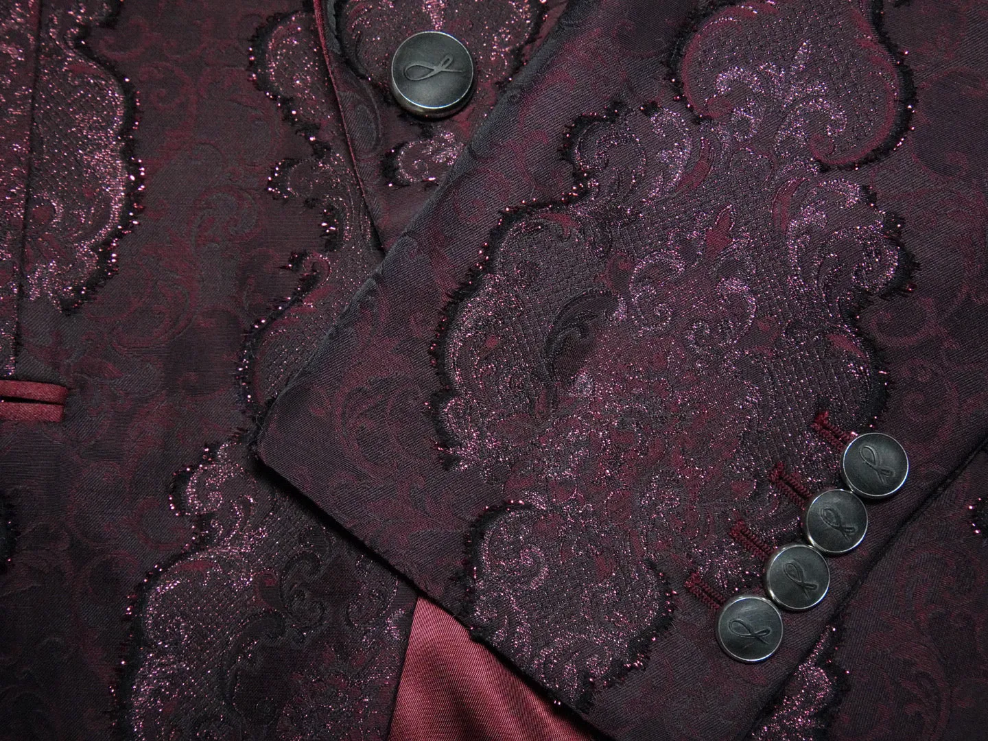 Vino Versailles Dinner Jacket