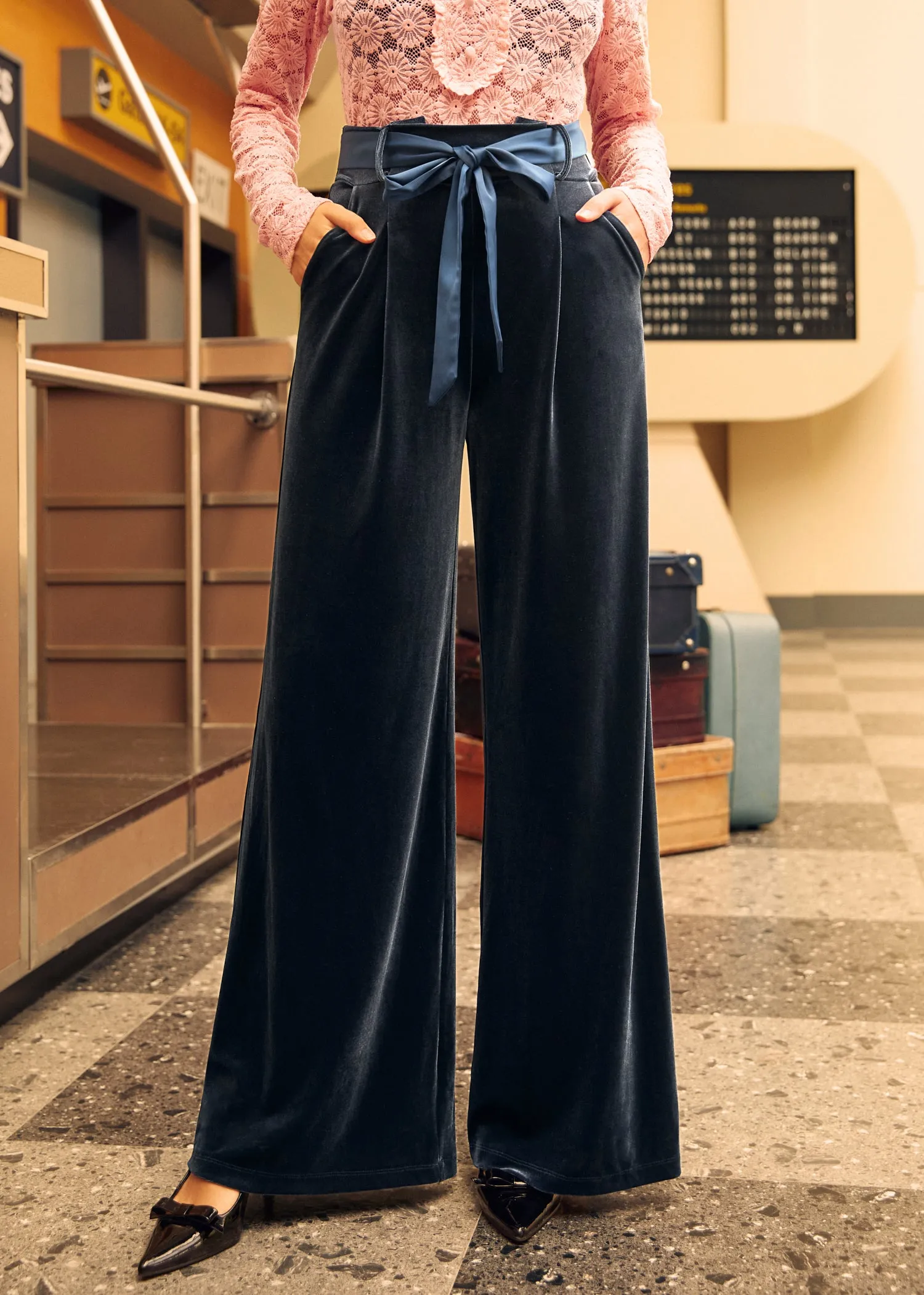 Vintage Revamp Contrast Sash Crop Pants